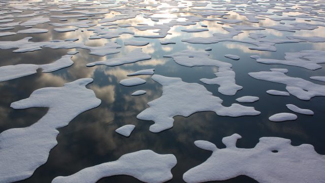 Sarkvidéki segélykiáltás – Lángol a jégvilág!